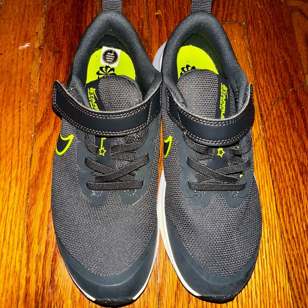 Child Nikes size 2